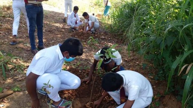 ''අභියෝග ජයගත් ඉසුරුමත් හෙට දිනක් - සෞභාග්‍යමත් මව්බිමක්'' 74 වන ජාතික නිදහස් දින සැමරුම