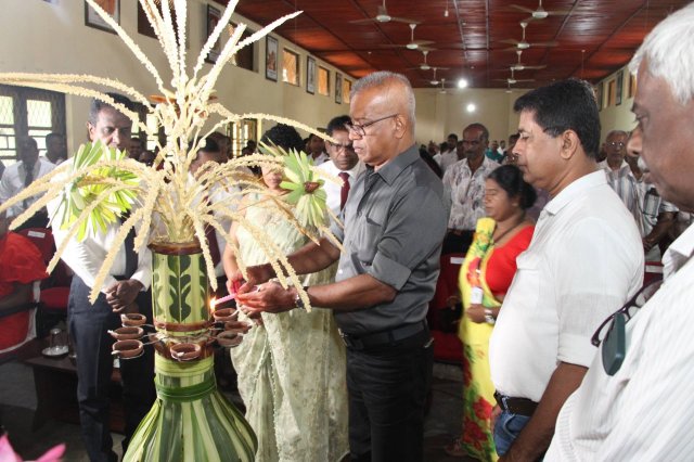 10,000 காணி அனுமதிப்பத்திரங்களை வழங்கும் நிகழ்ச்சித்திட்டம்