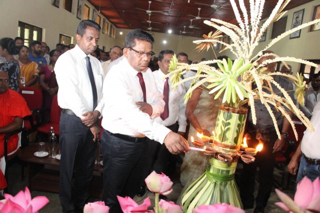 10,000 காணி அனுமதிப்பத்திரங்களை வழங்கும் நிகழ்ச்சித்திட்டம்