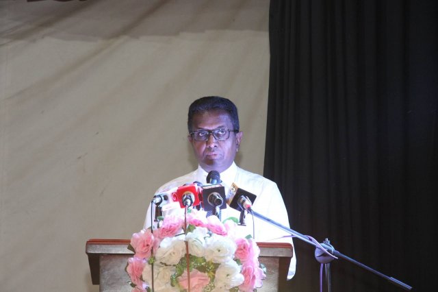 10,000 காணி அனுமதிப்பத்திரங்களை வழங்கும் நிகழ்ச்சித்திட்டம்