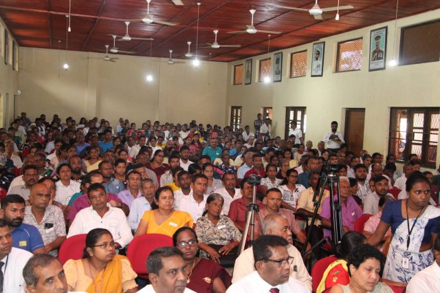 10,000 காணி அனுமதிப்பத்திரங்களை வழங்கும் நிகழ்ச்சித்திட்டம்